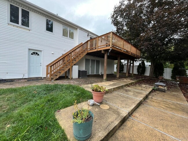 Building Photo - 4 Rosemont Dr