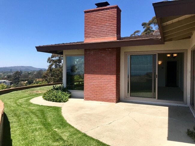 Building Photo - Three Bedroom Riviera Home with Ocean View...