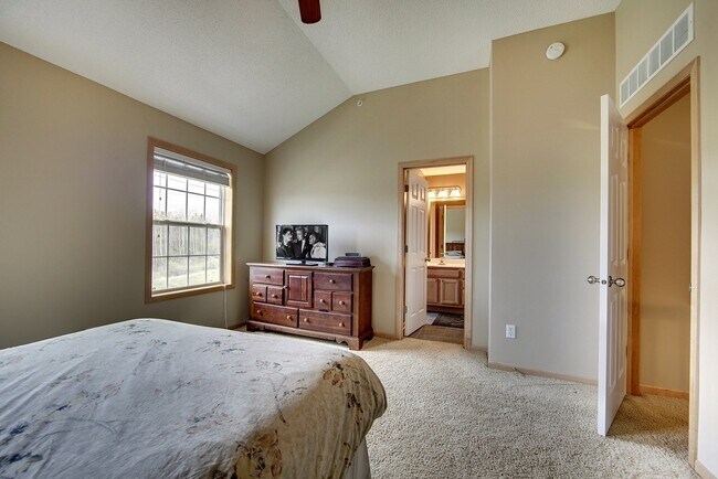 Building Photo - 1567 Legacy Pkwy E