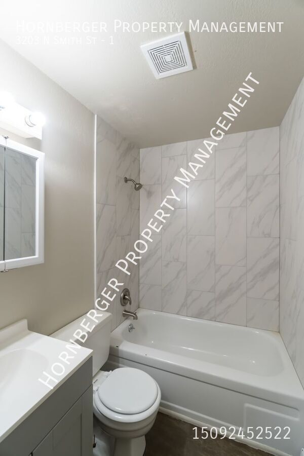 Building Photo - Spacious 2 Bed 1 Bath Apartment on The Nor...