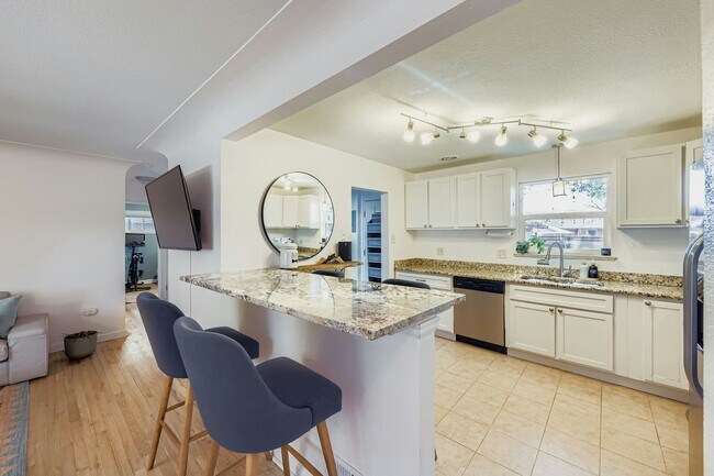 Building Photo - 3690 Grape St