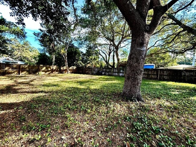 Building Photo - 1280 Bertland Way