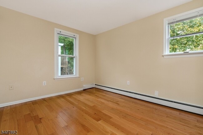 Building Photo - 32 Washburn Pl