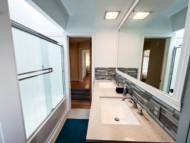 Building Photo - 110 Linden Ave