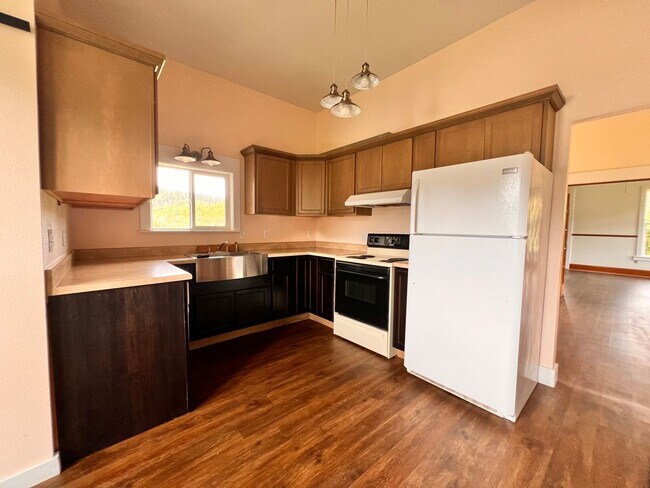 Building Photo - 98382 Sitkum Ln