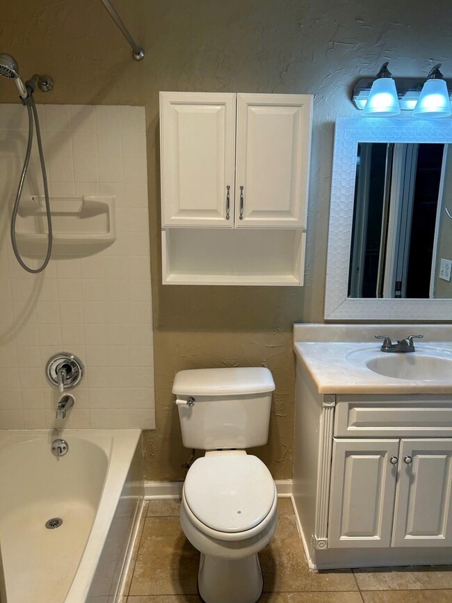 Building Photo - 139 Sparrow Dr