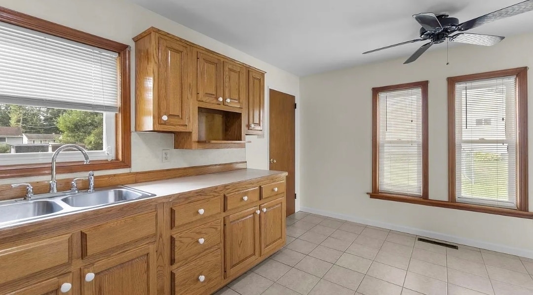 Eat - In Kitchen - 3818 Oakleigh Dr