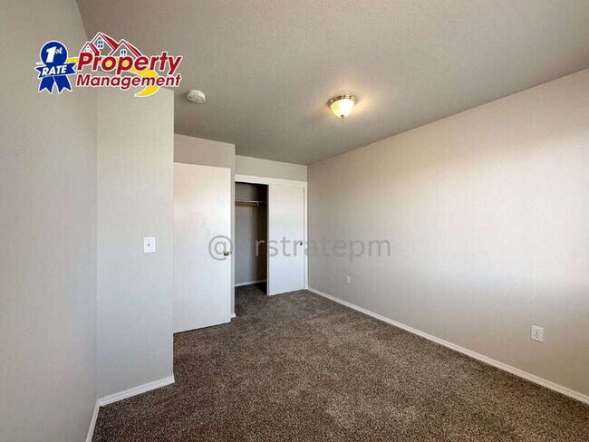 Building Photo - 2073 N Woodford Ave