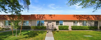 Building Photo - 8206 E Orange Blossom Ln