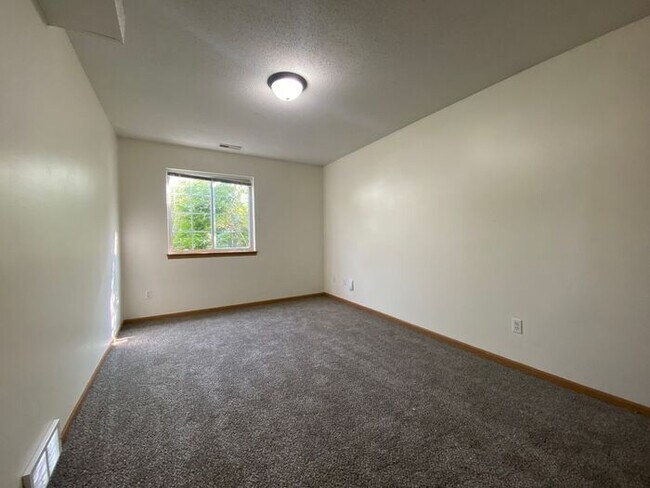 Building Photo - $1,050 | 2 Bedroom, 1 Bathroom Apartment | Pet Friendly* | Available for August 1st, 2026 Move In!
