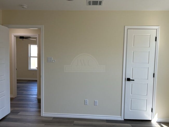 Building Photo - 5224 Rose Gdn Lp