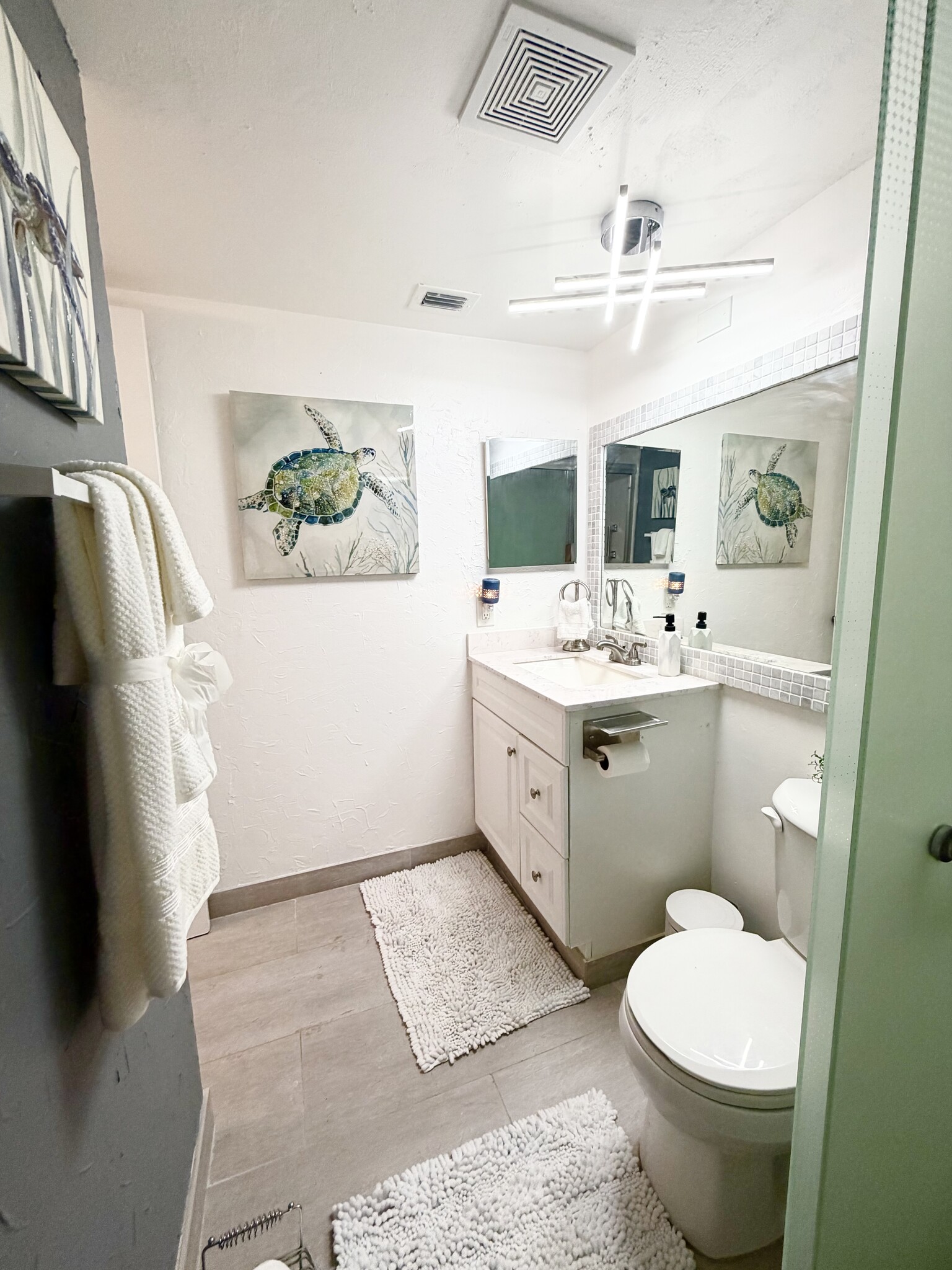 Building Photo - 301 Knotty Pine Cir