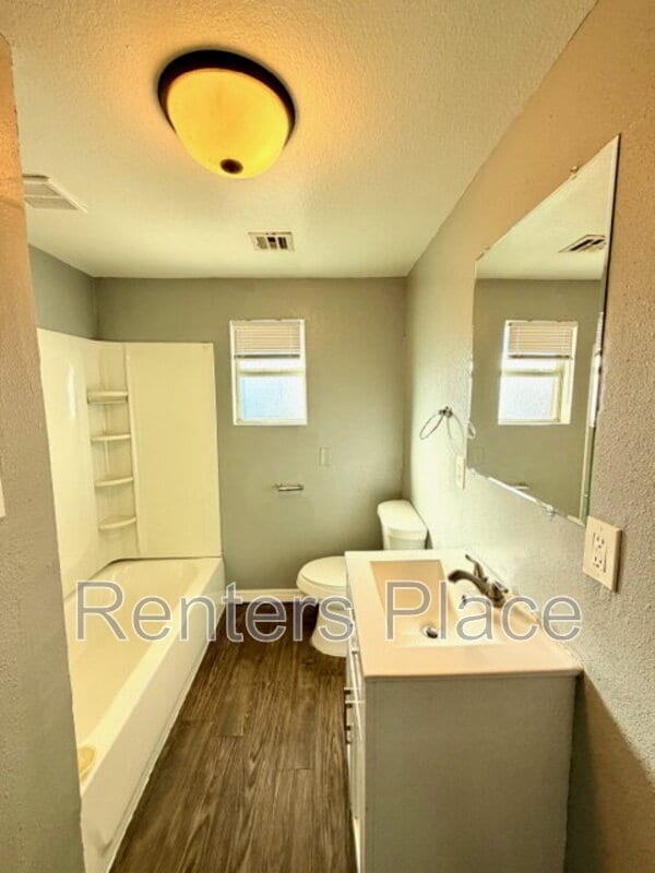 Building Photo - 406 S 66th E Ave