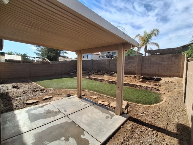 Building Photo - Free November Rent! Beautiful Home in Johnson Ranch! Fully Renovated! Waived Application fee!