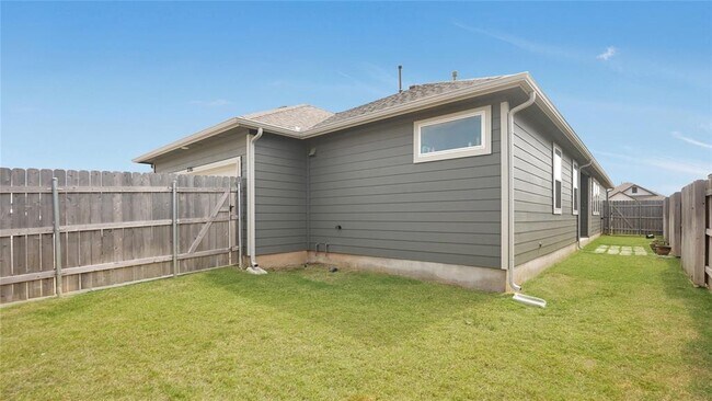Building Photo - 226 Banff Dr