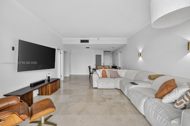 Building Photo - 151 Crandon Blvd