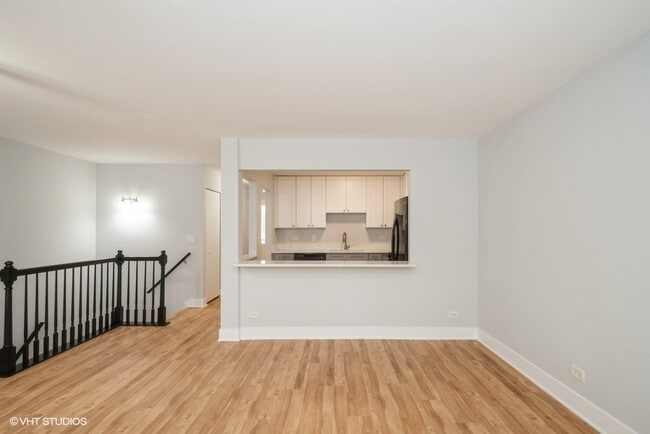 Building Photo - 77 N Macgillis Dr