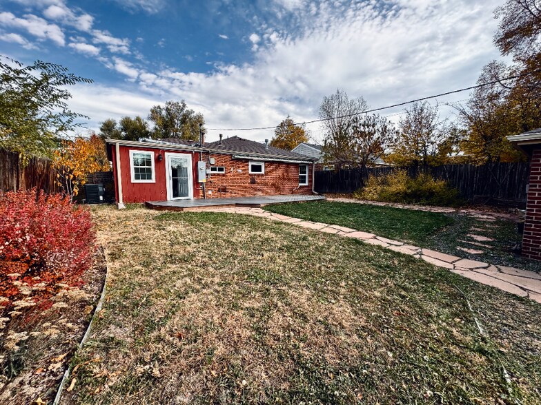 Building Photo - 3647 Adams St