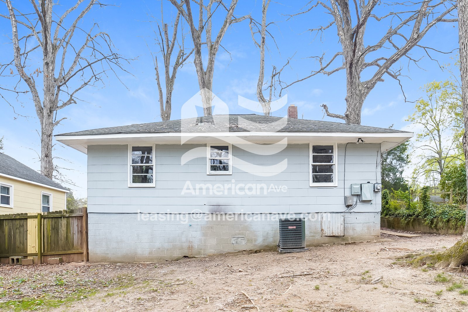 Building Photo - 2306 Redbud Ln