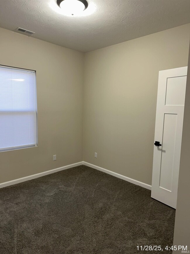 Building Photo - 1341 S Waugh St