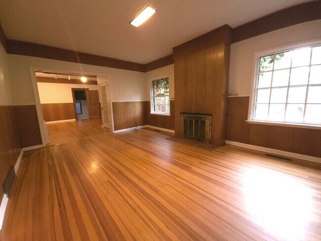 Building Photo - NO STUDENTS Available Now! Unique Large Home!