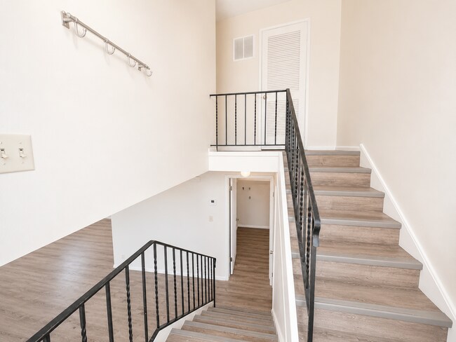 Building Photo - Fortney 4 plex