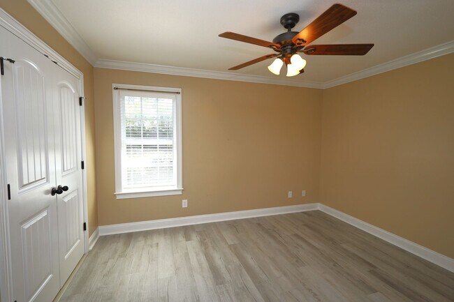 Building Photo - 4338 Kenilworth Cir