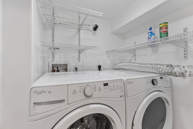 Building Photo - 1010 Newton St