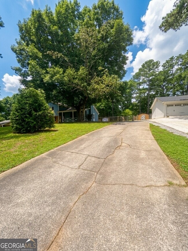 Building Photo - 1357 Monfort Rd