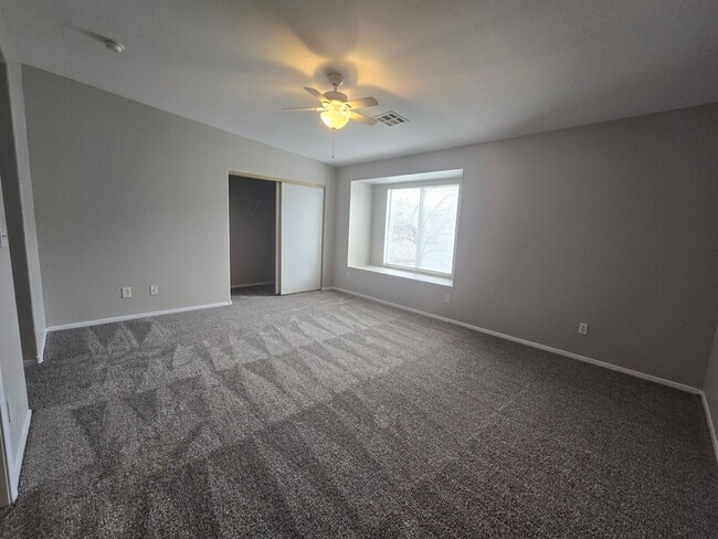 Building Photo - Lock in $1795 Off your third month rent - 3 Bedroom Home near North Las Vegas