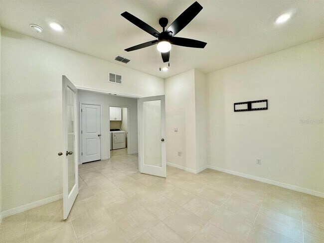 Building Photo - 12544 Shining Willow St
