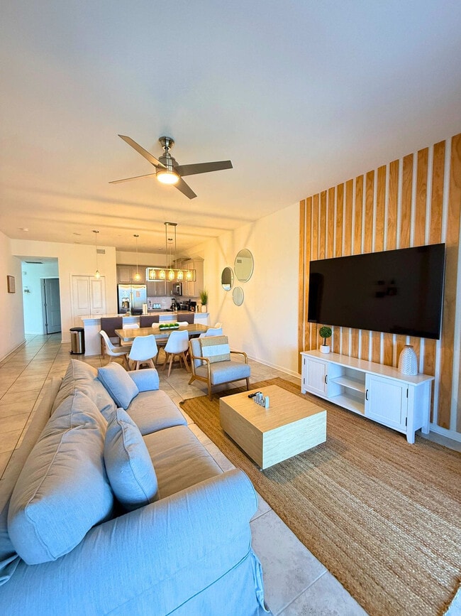 Building Photo - 1083 Splash Shot Pl