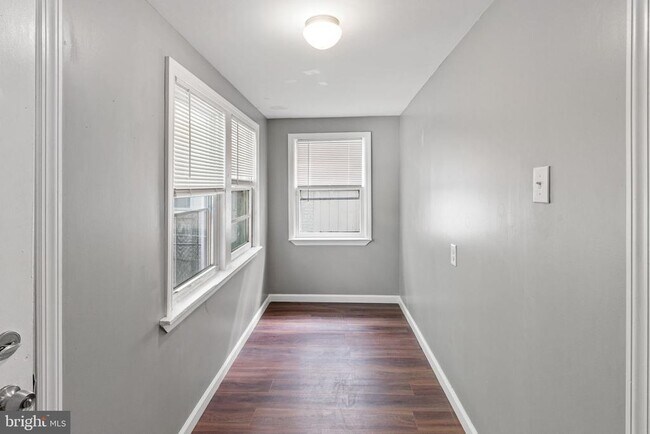 Building Photo - 1344 Princeton Ave