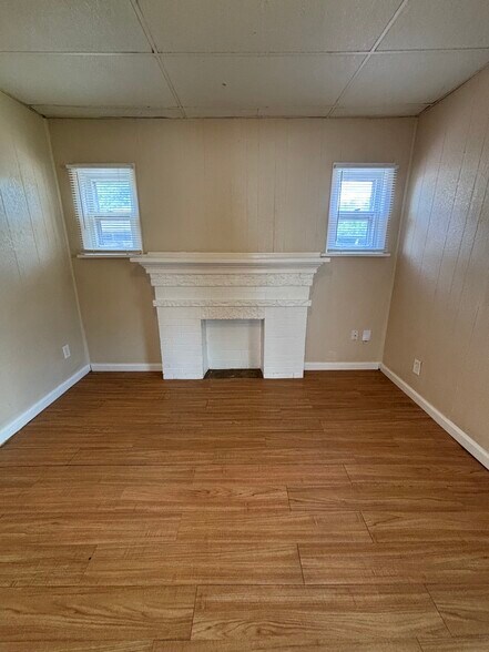 Building Photo - 3932 E Admiral Ct