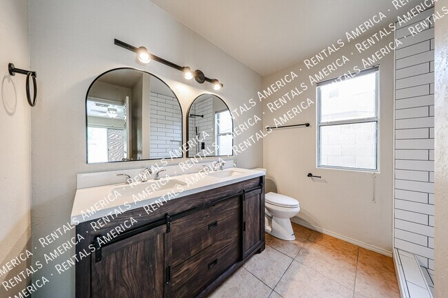 Building Photo - 23622 N 36th Dr