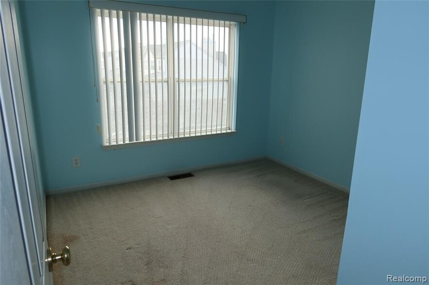 Building Photo - 1956 Campau Farms Cir