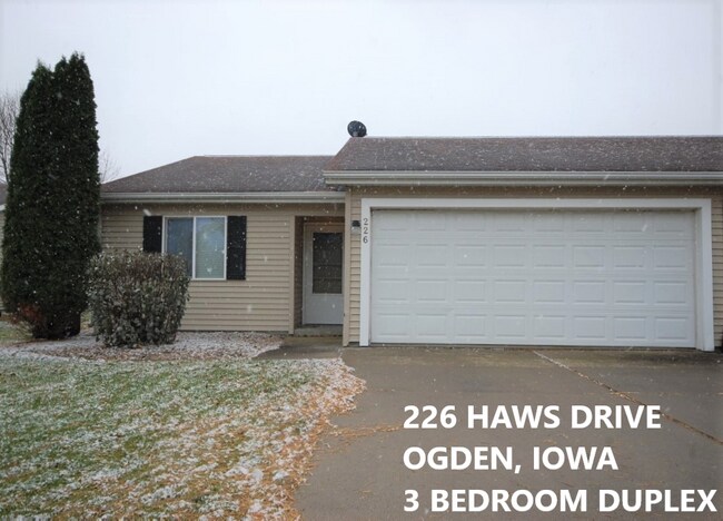 Building Photo - 226-228 Haws Dr.