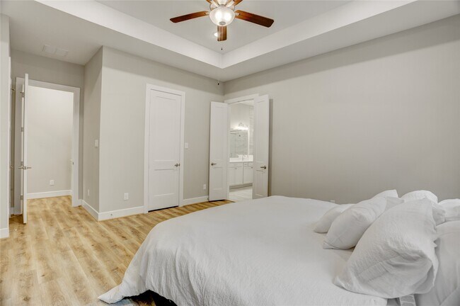 Building Photo - 1619 Chisos Bnd