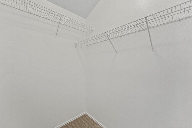Building Photo - 17202 Hawks Landing Dr
