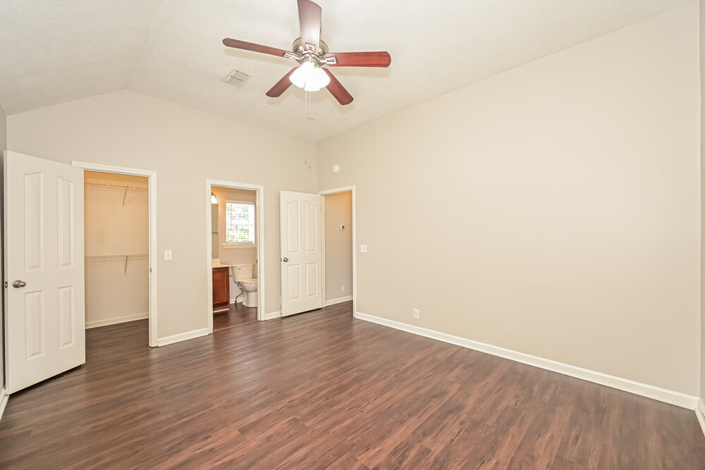 Building Photo - 8632 Lawson Dr