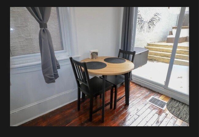 Building Photo - 47TH_1128