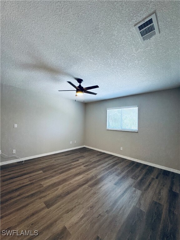 Building Photo - 17418 Dowling Dr
