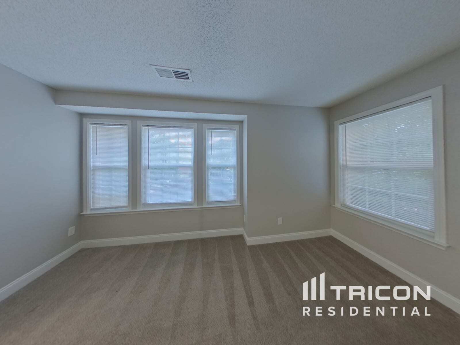 Building Photo - 13706 Traherne Ct