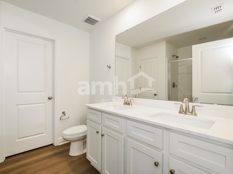 Building Photo - 1529 Blue Nile Pt