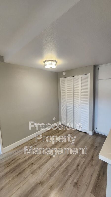 Building Photo - 871 W San Ysidro Blvd