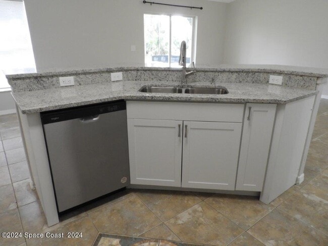 Building Photo - 3235 Forghun Ave SE