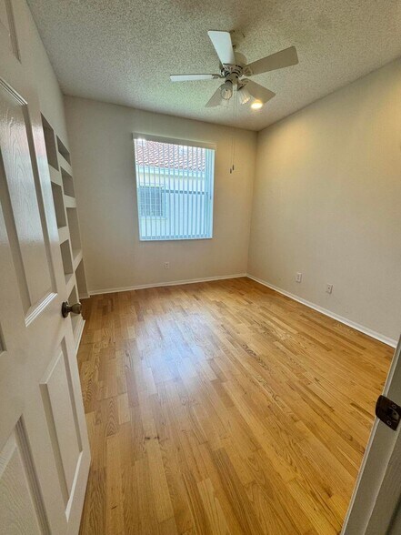 Building Photo - 10895 Fillmore Dr