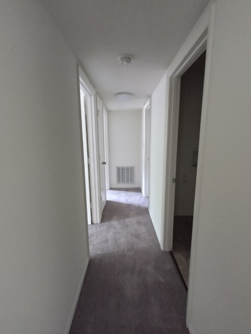 Building Photo - 600 Reusens Rd