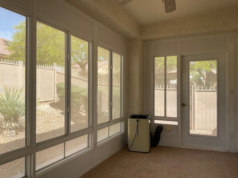 Building Photo - 7937 North Tern