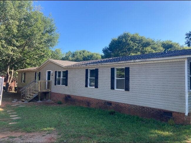 Primary Photo - 319 Bridgeview Dr